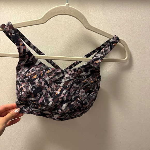 Lululemon Energy Bra in Pink Kaleidoscope Size 4 - Picture 5 of 6